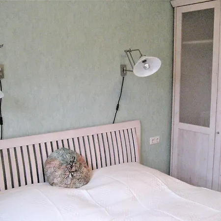 Reethaus Goehren Fewo1 Mit Terrasse Und Kostenfreier Schwimmbadnutzung In Sellin *